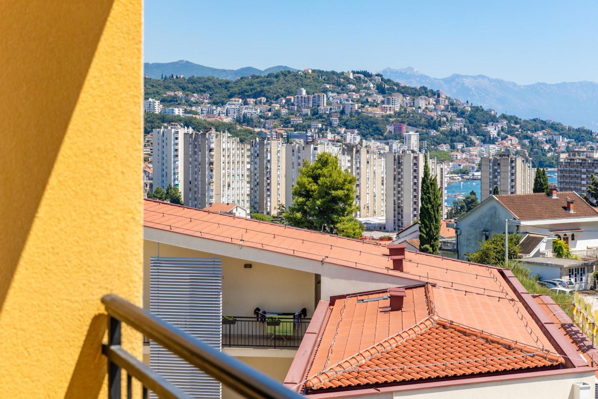 Apart Hotel M S Katunjanin Herceg Novi Bagian luar foto